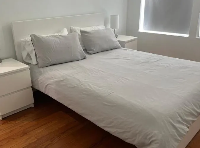 Adorable 2 Bedroom With Free Street Parking Апартаменты Чикаго